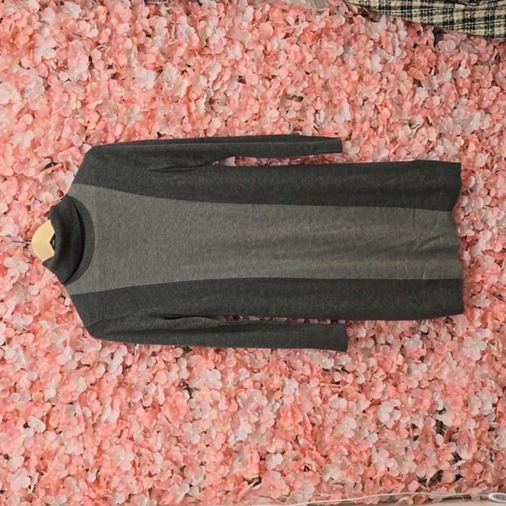 Adrienne‎ Vittadini Women's Size S Gray Cashmere Blend Sweater Dress​